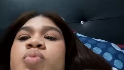 Snapshot of isamoon99 chatting on October 14, 2:45 am Isa online show from October 14, 2:45 am