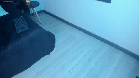 I S A  S AN D E R S  online show from November 8, 7:12 pm