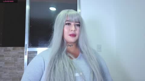 Snapshot of isasexyxxx1 chatting on April 14, 12:05 am isasexyxxx1 online show from April 14, 12:05 am