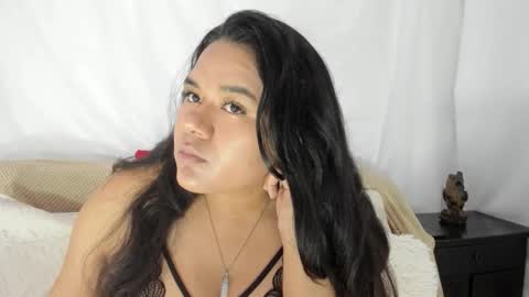 Lumi bellx online show from February 15, 2:30 am