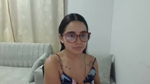 Emma online show from March 21, 3:33 am