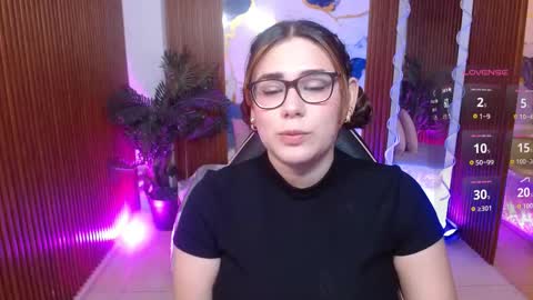 Snapshot of isiis_tay chatting on March 2, 1:40 pm ISIIS online show from March 2, 1:40 pm