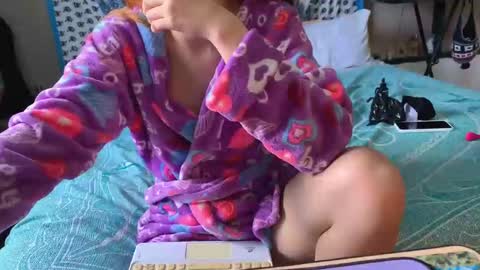 Snapshot of isis_alan chatting on November 11, 3:34 pm Isis Alan online show from November 11, 3:34 pm