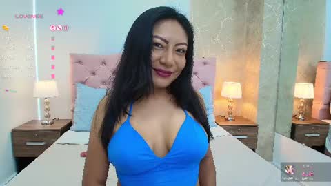 Snapshot of isis_choi chatting on July 11, 7:27 pm Isis Choi online show from July 11, 7:27 pm