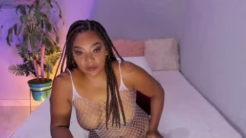 Snapshot of isis_goddesss chatting on June 11, 2:53 am kathe online show from June 11, 2:53 am