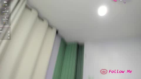 Snapshot of isis_loraine_ chatting on March 2, 6:05 am ISIS online show from March 2, 6:05 am