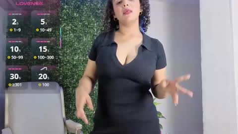 Snapshot of isla_hunter85 chatting on June 12, 4:28 pm isla_hunter85 online show from June 12, 4:28 pm