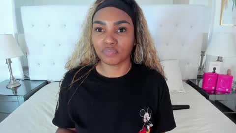 Vanessa online show from May 14, 11:39 am