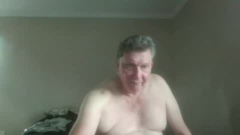 island625103 online show from September 9, 9:47 pm