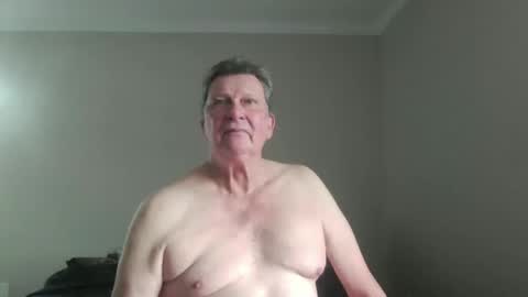 island625103 online show from September 24, 6:55 pm