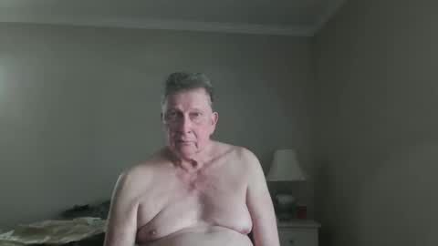 island625103 online show from May 31, 9:49 pm