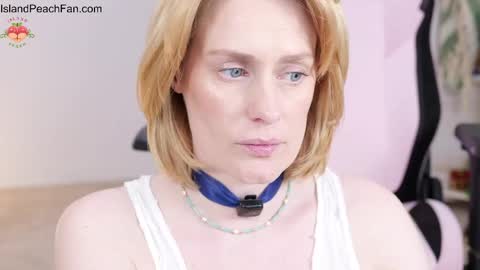 Lou  Peaches online show from April 13, 9:48 am