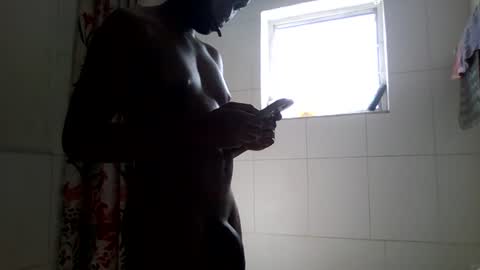 Snapshot of islandbey242 chatting on July 18, 2:21 pm islandbey242 online show from July 18, 2:21 pm
