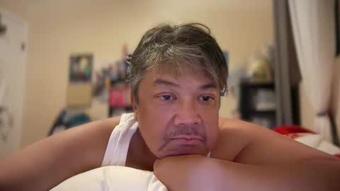 Snapshot of islandboto chatting on March 23, 7:45 am Boto online show from March 23, 7:45 am