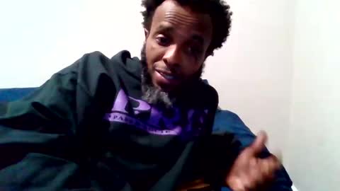 islandmaker online show from November 1, 2:35 am