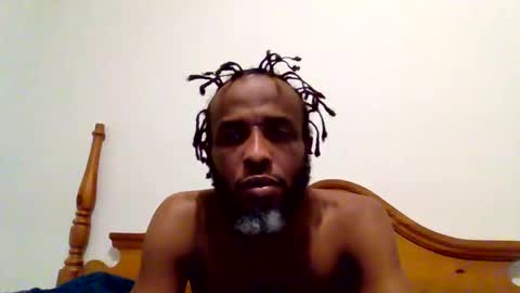 islandmaker online show from February 24, 6:22 am