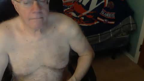 islesman22 online show from April 15, 9:27 am