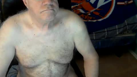 Snapshot of islesman22 chatting on June 7, 9:35 am islesman22 online show from June 7, 9:35 am