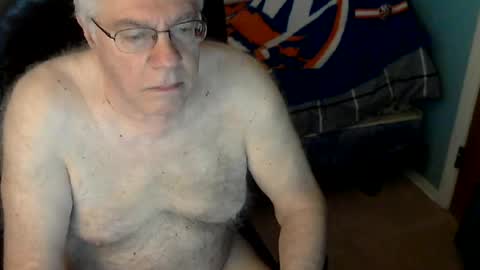 Snapshot of islesman22 chatting on June 16, 9:34 am islesman22 online show from June 16, 9:34 am