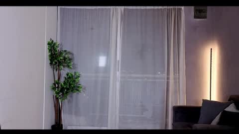 Julyane online show from October 14, 1:28 am