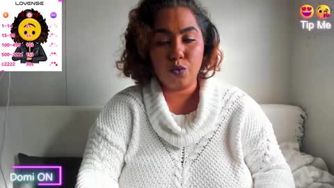 Snapshot of isobel_adams20 chatting on December 13, 11:13 am Isobel Adams online show from December 13, 11:13 am