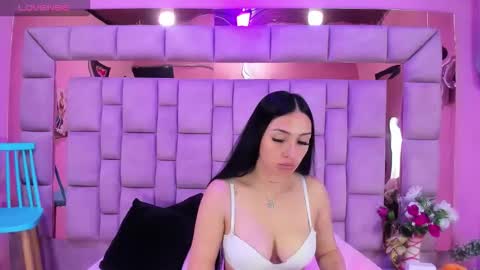 issabela_mackey_ online show from December 17, 3:56 am