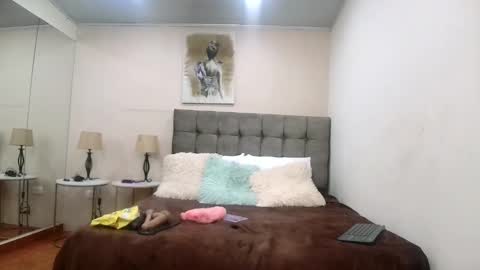 issabellajones online show from January 2, 7:29 pm