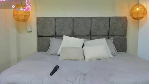 Snapshot of issawalton chatting on February 28, 7:15 pm isa online show from February 28, 7:15 pm