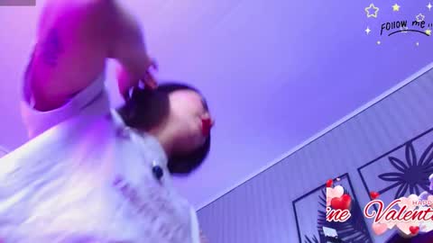 Snapshot of issys_lam chatting on February 15, 12:03 pm issys online show from February 15, 12:03 pm