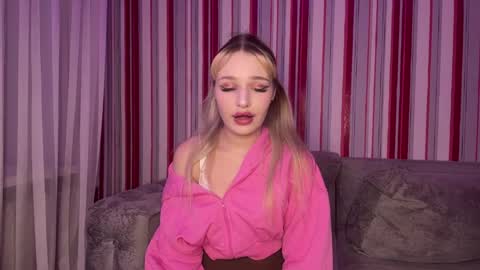 Maddy online show from April 20, 5:26 pm