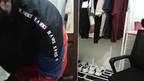 italianboybcn online show from November 1, 10:23 pm