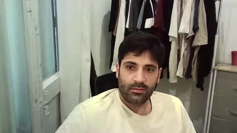 italianboybcn online show from December 20, 9:16 am