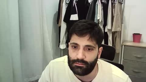 italianboybcn online show from January 7, 6:21 pm