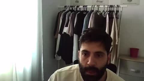 italianboybcn online show from January 10, 9:44 am