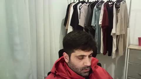 italianboybcn online show from January 12, 6:24 pm