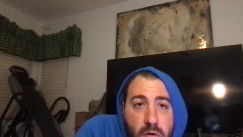 Snapshot of italianknob chatting on December 21, 3:24 am Valentino online show from December 21, 3:24 am