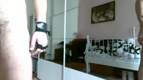 italianmonsterD online show from February 17, 10:34 am