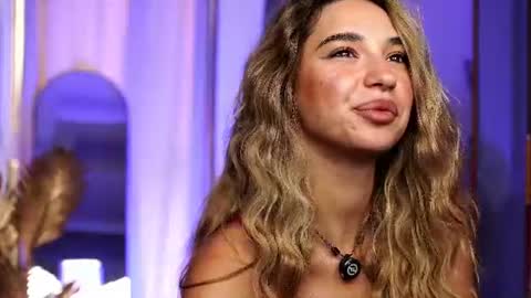 Snapshot of italy_baby chatting on June 16, 6:32 pm italy_baby online show from June 16, 6:32 pm