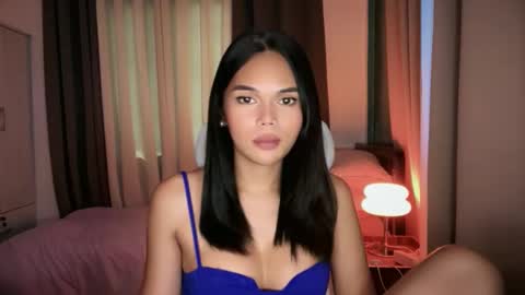 Snapshot of itgirl_cathy chatting on April 22, 5:43 am CathCathy online show from April 22, 5:43 am