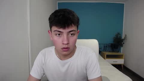 ithan__ online show from September 24, 7:28 pm