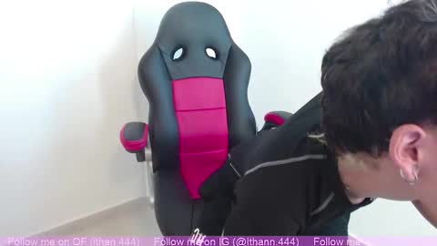 Snapshot of ithan_rose chatting on September 9, 12:26 pm Ithan online show from September 9, 12:26 pm