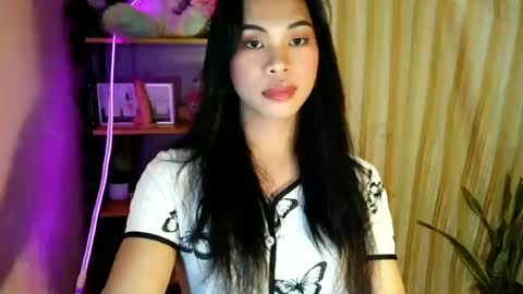 its_chloe20 online show from June 16, 1:58 pm
