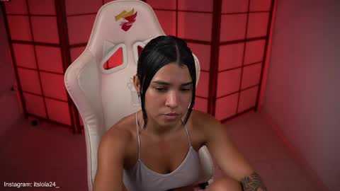   online show from May 8, 7:19 pm