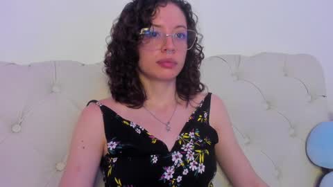 Maria online show from December 4, 1:20 pm