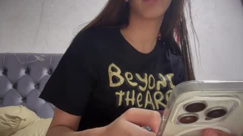 Cora online show from October 19, 12:33 am