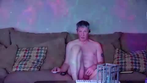 Snapshot of itsallaboutme68 chatting on May 7, 6:52 am Just John online show from May 7, 6:52 am
