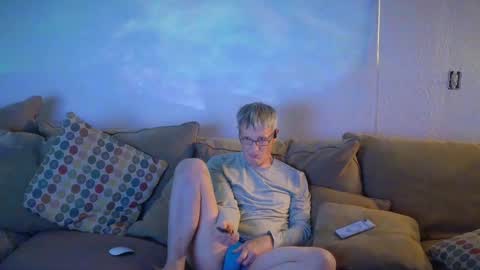 Snapshot of itsallaboutme68 chatting on May 20, 6:30 am Just John online show from May 20, 6:30 am