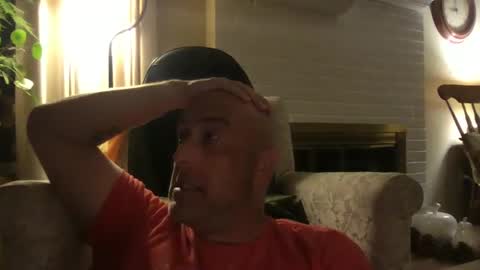 Snapshot of itsanexperiment chatting on December 6, 4:58 am itsanexperiment online show from December 6, 4:58 am