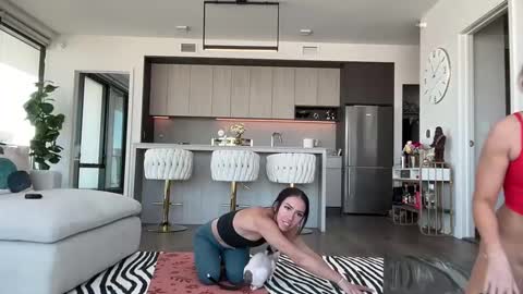 Snapshot of itscaylawatsun chatting on February 21, 5:09 pm itscaylawatsun online show from February 21, 5:09 pm