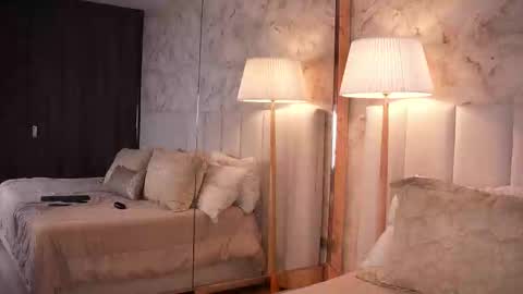     online show from March 18, 3:26 pm